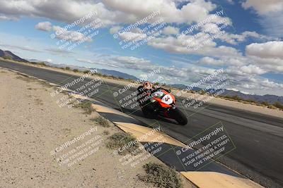 media/Nov-16-2025-Race Pace (Sun) [[8c5fa54630]]/Verified Riders/6-Turn 10 Inside (1145am)/